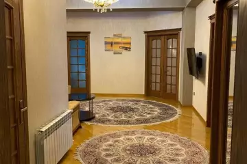 Satılır Yeni Tikili Mərkəzdə 