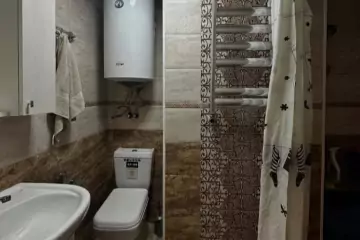 Satılır Yeni Tikili Qurtuluş 93da 