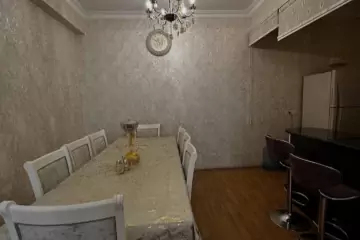 Satılır Yeni Tikili Qurtuluş 93da 