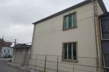 Satılır Həyət Evi Masazırda 