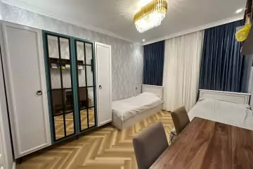 Satılır Köhnə Tikili 8-ci Kilometrdə 