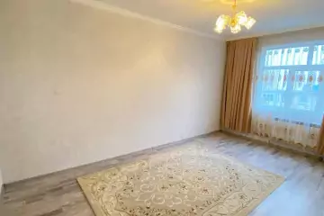 Satılır Köhnə Tikili 5-ci Mikrorayonda 