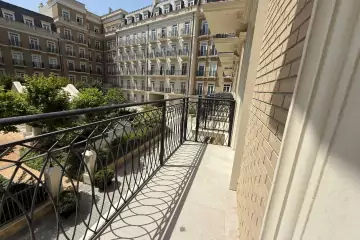 Satılır Yeni Tikili Ağ şəhər Kompleksində 