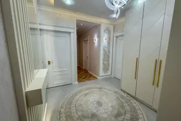 Satılır Köhnə Tikili 8-ci Kilometrdə 