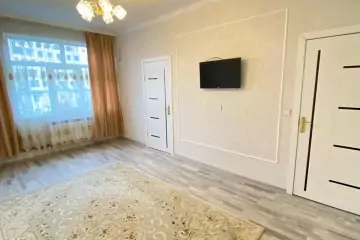 Satılır Köhnə Tikili 5-ci Mikrorayonda 