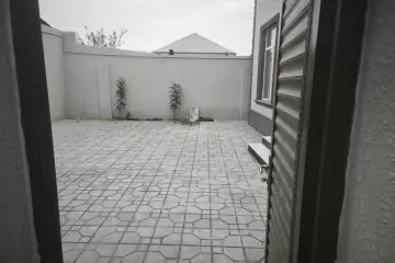 Satılır Həyət Evi Binədə 