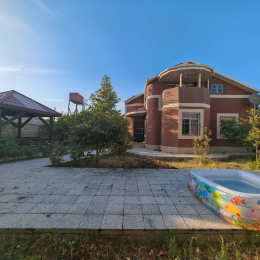 Satılır 5 otaqlı Həyət evi 210 m², 5 sot  torpaq, Buzovna