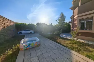 Satılır Həyət Evi Buzovnada 