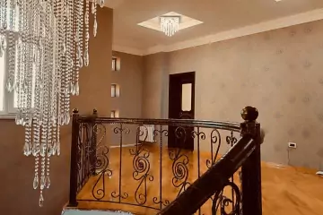 Satılır Həyət Evi Badamdarda 