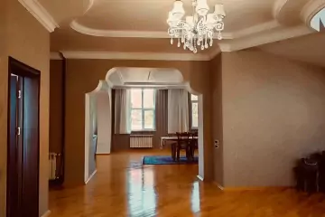 Satılır Həyət Evi Badamdarda 