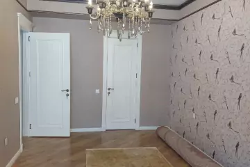 Satılır Yeni Tikili 8-ci Mikrorayonda 