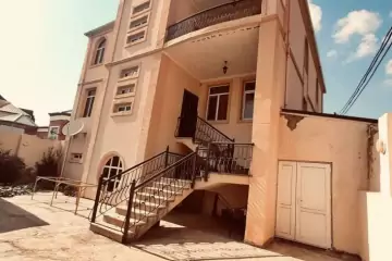 Satılır Həyət Evi Badamdarda 