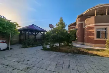 Satılır Həyət Evi Buzovnada 