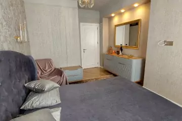 Satılır Yeni Tikili 8-ci Mikrorayonda 