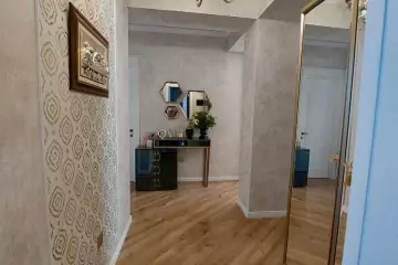 Satılır Yeni Tikili 8-ci Mikrorayonda 