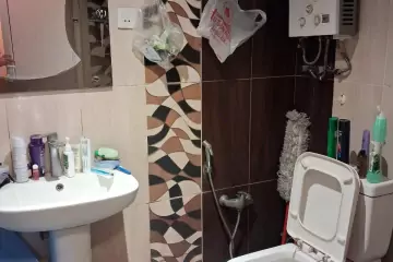 Satılır Köhnə Tikili Elmler Akademiyasıda 