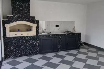 Satılır Bağ Evi şüvəlanda 