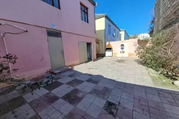 Satılır Həyət Evi əmircanda 